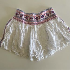 STELLA WHITE COMFY SHORTS